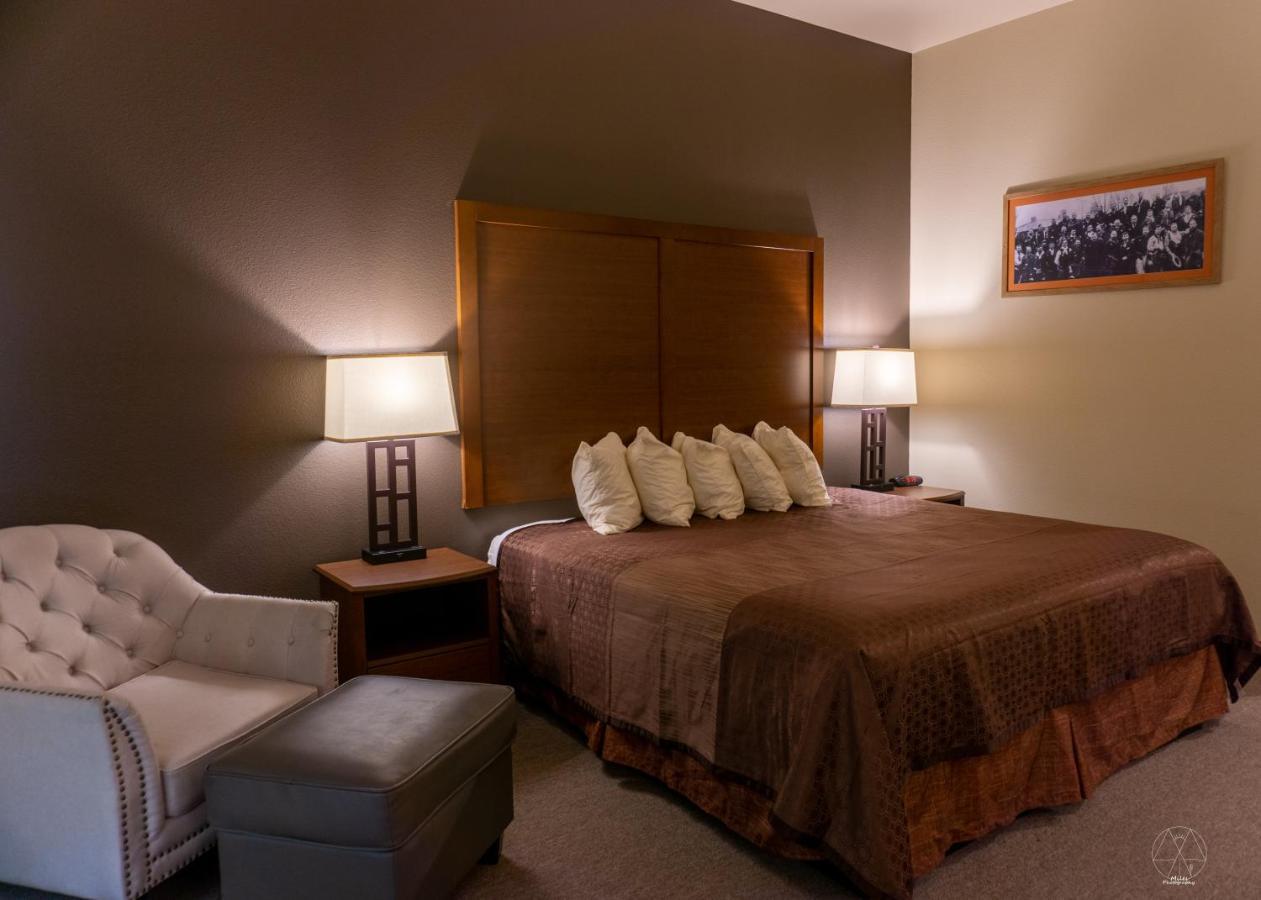 & Convention Center Hotel 3*